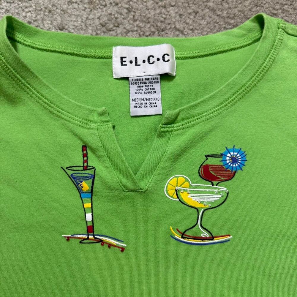 Vintage 90's lime green t shirt with cocktail motif - Medium